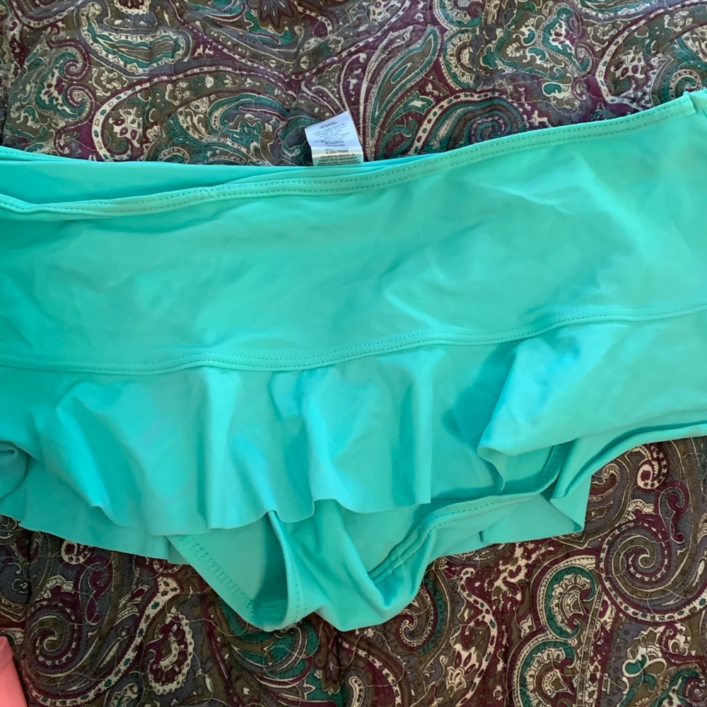 2 Malibu bottoms